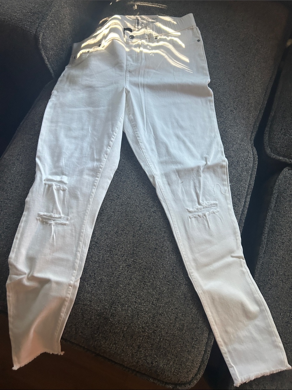 HUE White Distressed Skinny Jeans